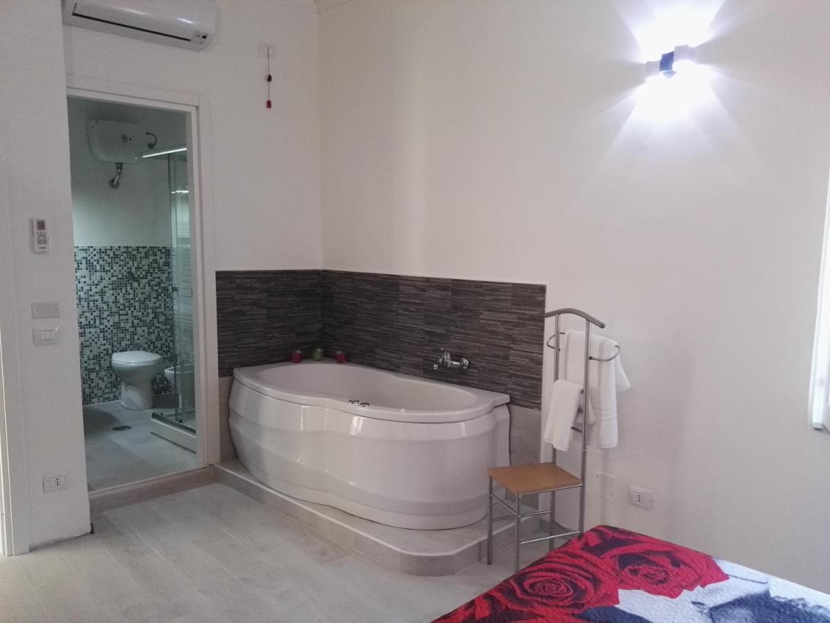 A Due Passi Dal Mare Bed & Breakfast Acquappesa Exterior photo