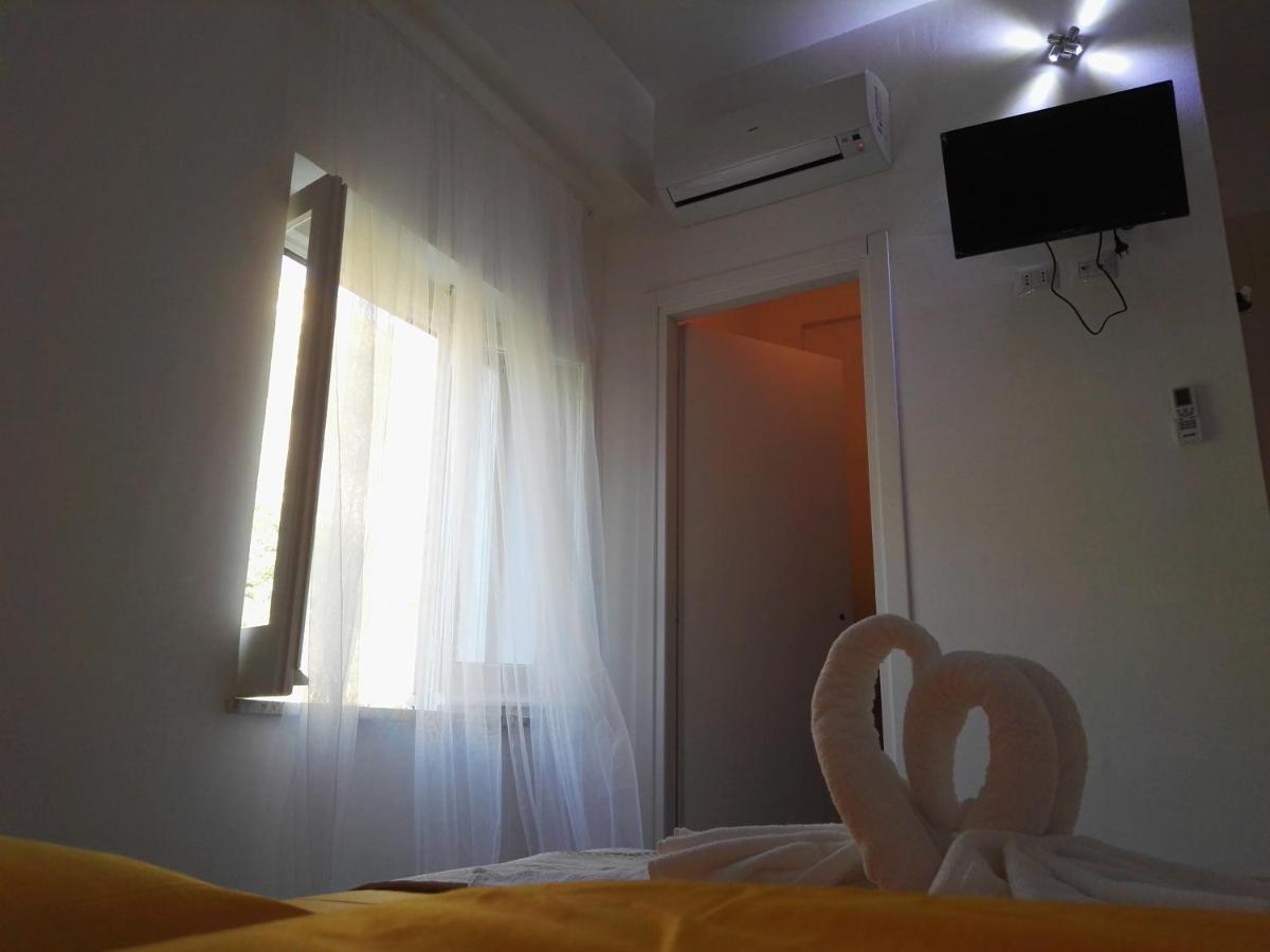 A Due Passi Dal Mare Bed & Breakfast Acquappesa Exterior photo