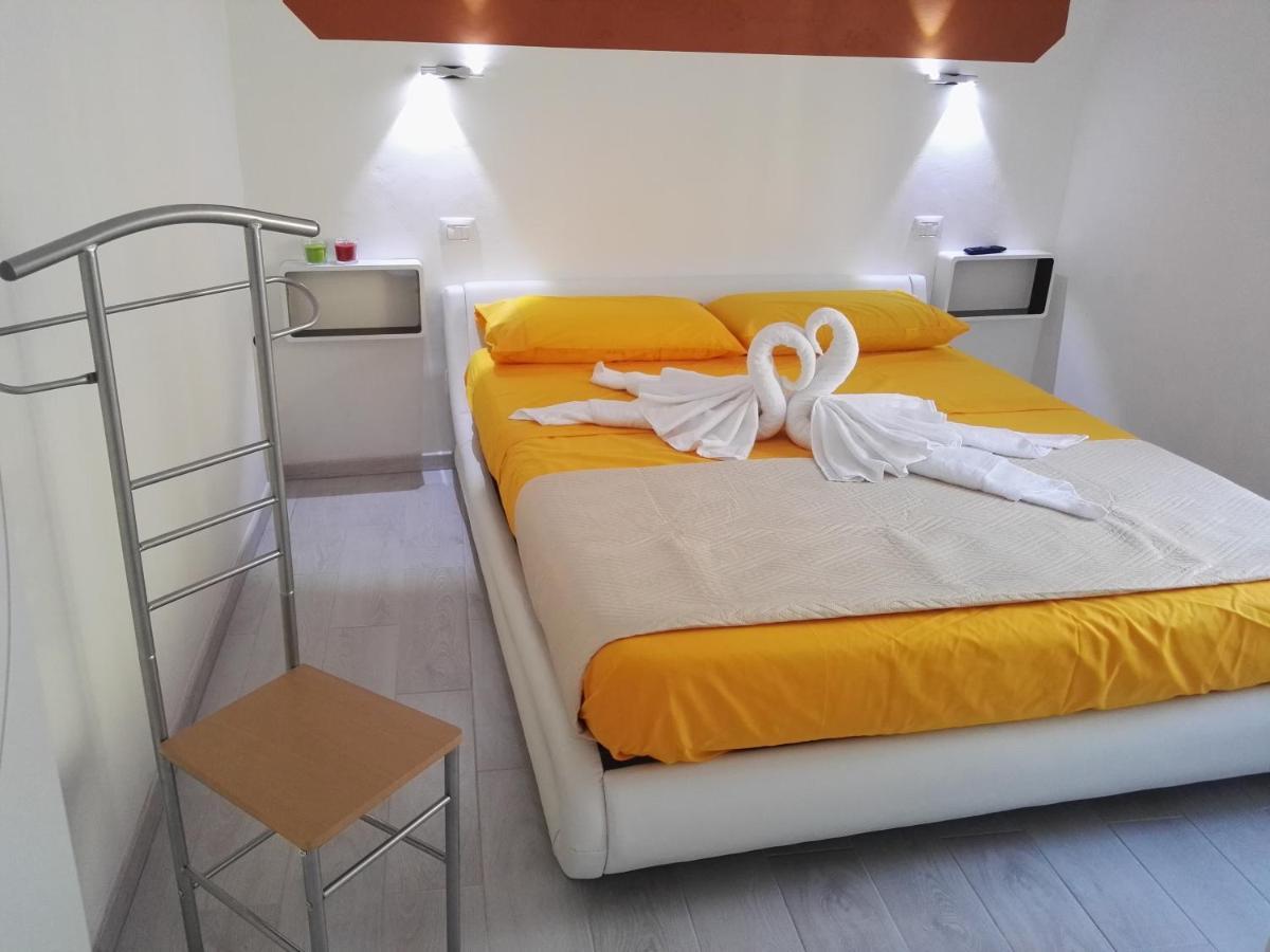 A Due Passi Dal Mare Bed & Breakfast Acquappesa Exterior photo