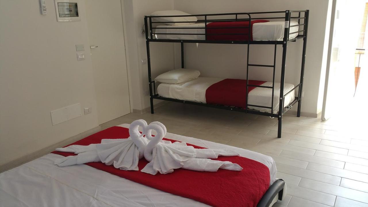 A Due Passi Dal Mare Bed & Breakfast Acquappesa Exterior photo