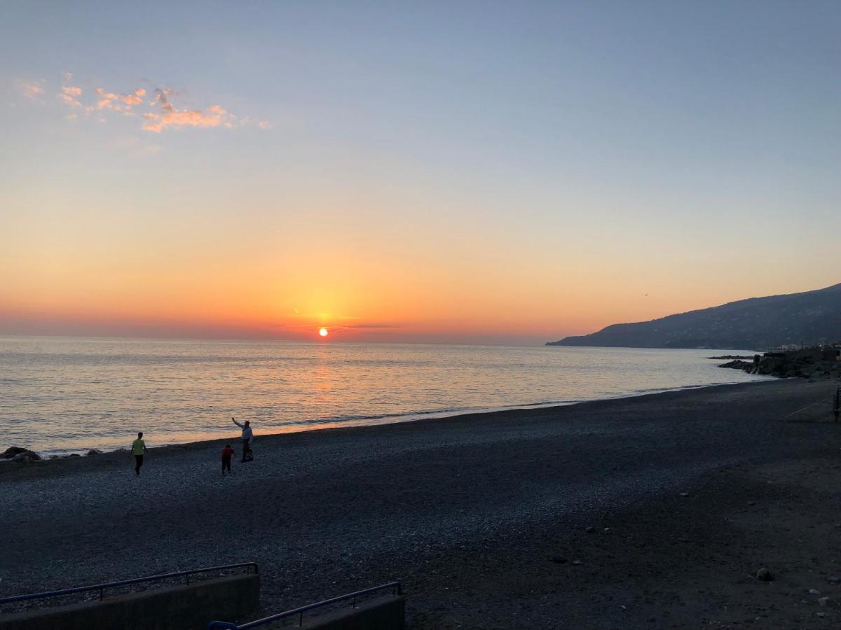A Due Passi Dal Mare Bed & Breakfast Acquappesa Exterior photo