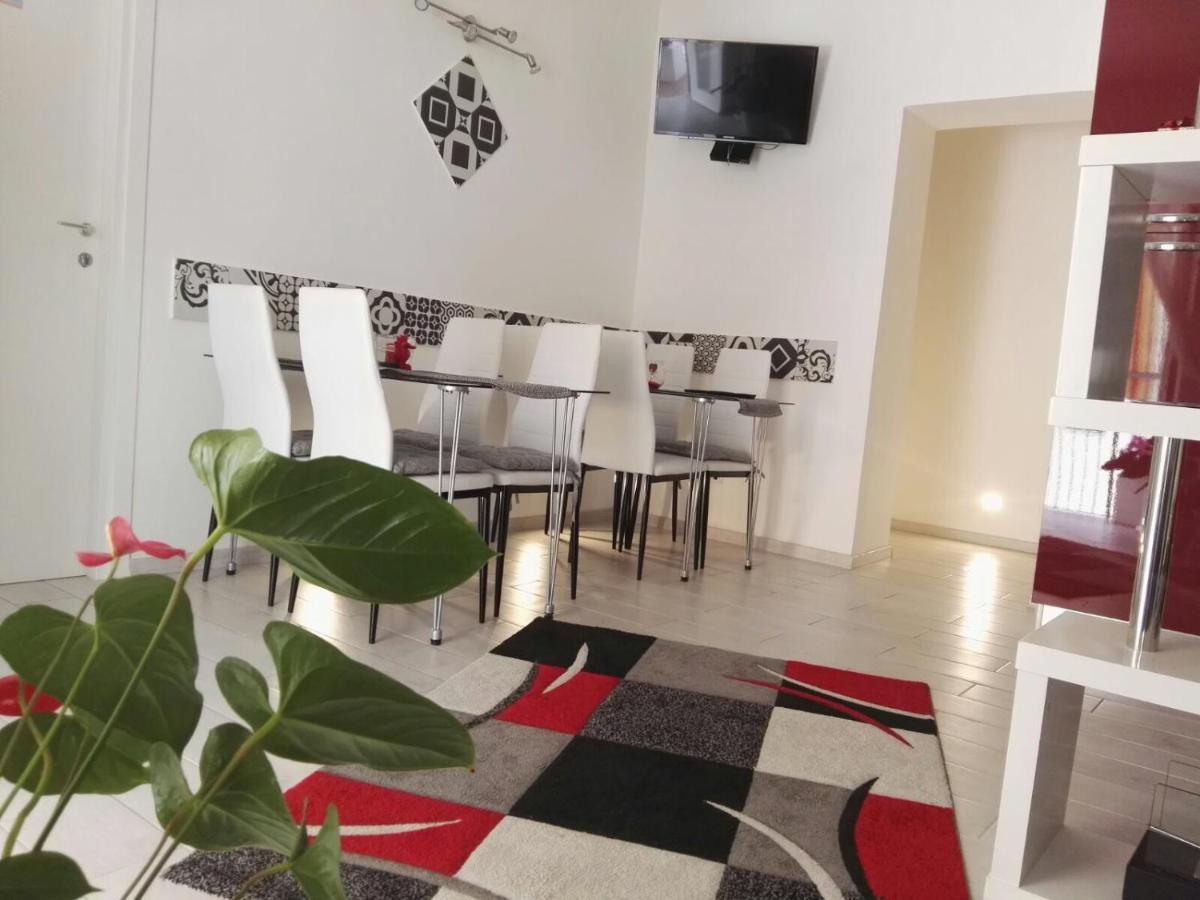 A Due Passi Dal Mare Bed & Breakfast Acquappesa Exterior photo