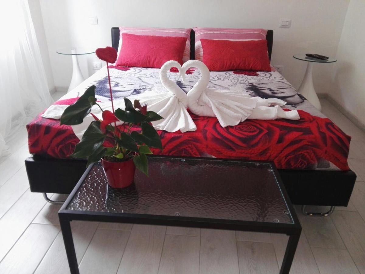A Due Passi Dal Mare Bed & Breakfast Acquappesa Exterior photo