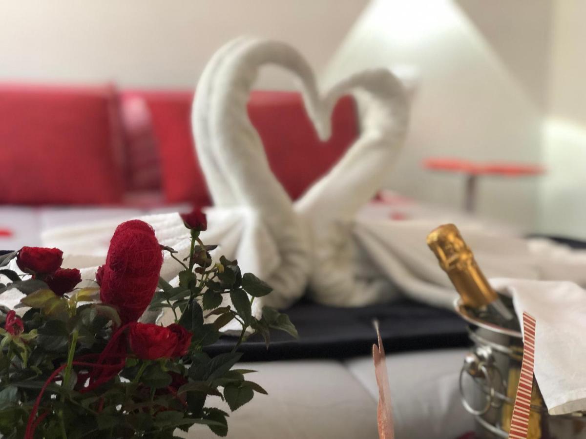 A Due Passi Dal Mare Bed & Breakfast Acquappesa Exterior photo